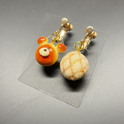 《受注生産》くまパンとメロンパンイヤリング/ピアス　フェイクスイーツ 1枚目の画像