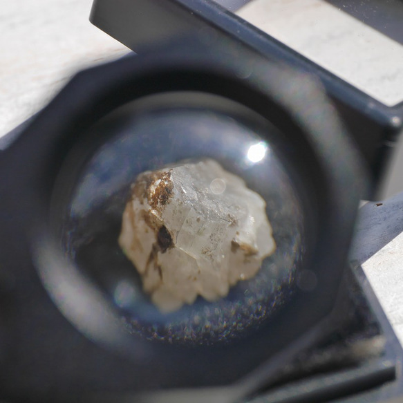 天然石フェナカイト2個セット合計約1.1ct(ブラジル産)結晶原石ルースケース付属鉱物[phe-220527-06] 8枚目の画像
