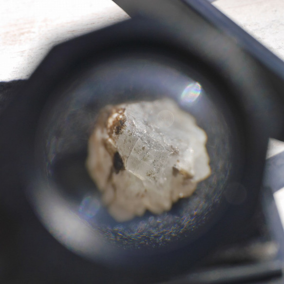 天然石フェナカイト2個セット合計約1.1ct(ブラジル産)結晶原石ルースケース付属鉱物[phe-220527-06] 3枚目の画像