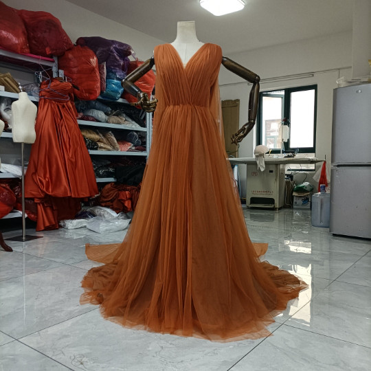 抜群のおしゃれ見え テラコッタ パーティードレス ソフトチュール V