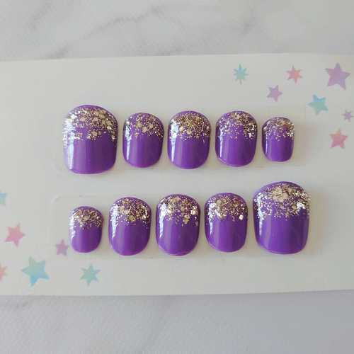 ネイルチップ 紫 ゴールドラメ ショートチップ ネイルチップ（つけ爪