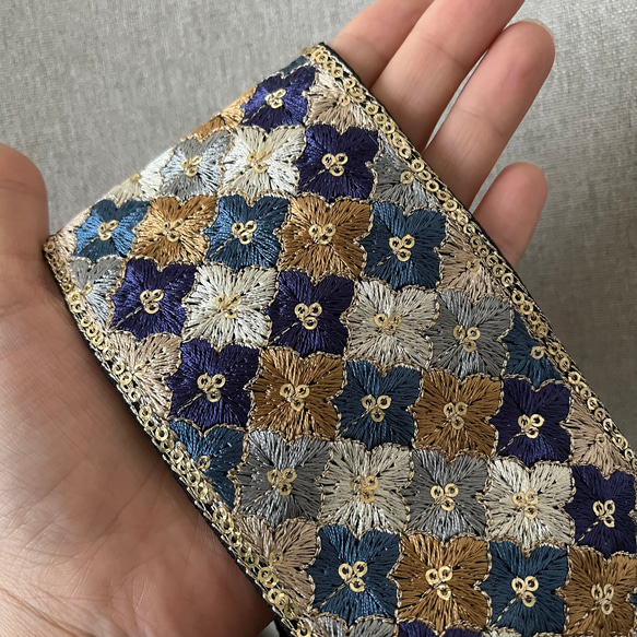 【帆布】インド刺繍リボンのテントポーチ☆キキョウ 5枚目の画像