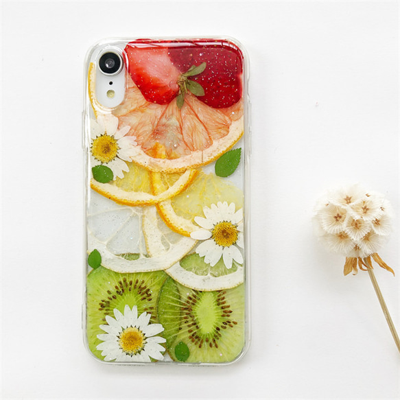 果物と押し花 スマホリング iPhone14Pro/SE/Xperia10IV/GALAXYS23 スマホケース 3枚目の画像