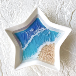 さざ波が幻想的な海レジンアートのアクセサリートレイ・お洒落な星型プレート♪・ブルー 1枚目の画像