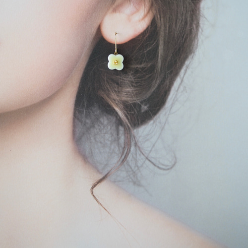 選べるカラー＊美濃焼 ✽ 小さなお花のピアス／イヤリング【K14gf 金属 
