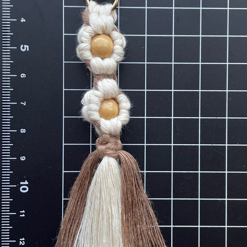 マクラメ編み お花キーホルダー キーホルダー chou chou（シュシュ