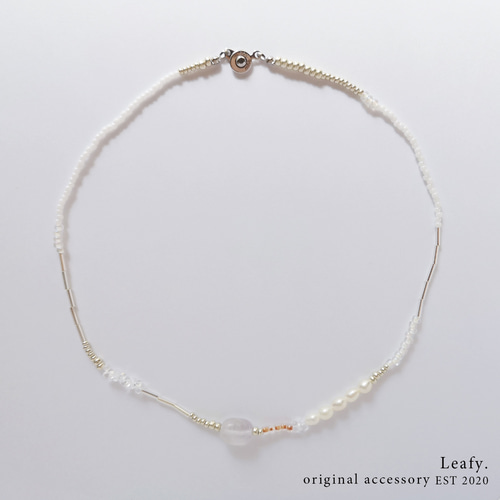 ライトアメジスト＆クリアビーズと淡水パールの春夏ビーズネックレス