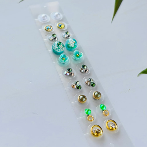 専用ページ✧̣̥̇耳つぼジュエリー200粒✧̣̥̇セラミック 専用ページ✧̣̥̇耳つぼジュエリー200粒✧̣̥̇セラミック