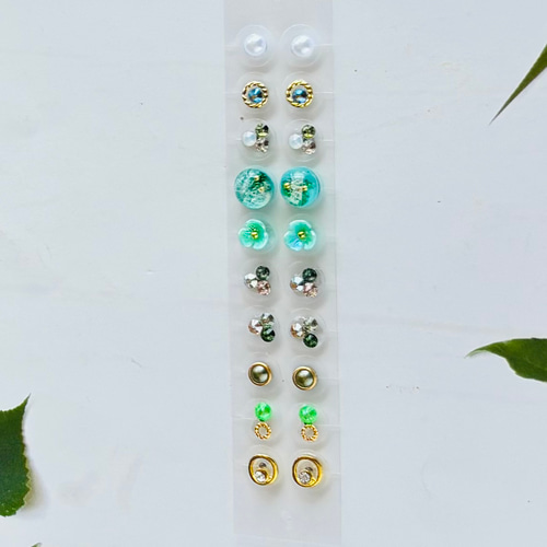 耳つぼジュエリー20粒✧̣̥̇グリーンフラワー✧̣̥̇チタン粒 その他
