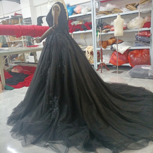 豪華！黒カラードレス キラキラのハンドビーディング ベアトップ 背中  