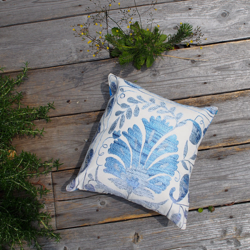 手刺繍の絵画・オリエンタルスザンニ】シルクスザニクッションカバー