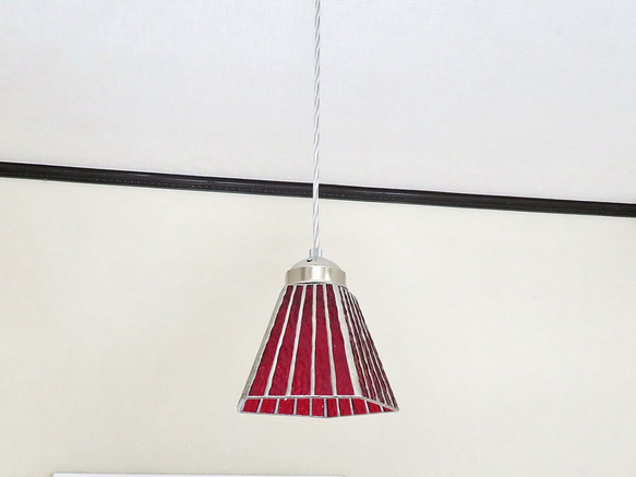 レッドのストライプ・五面（ステンドグラスペンダントライト）吊り下げガラス照明 ・Mサイズ・コード長さ選択可 
