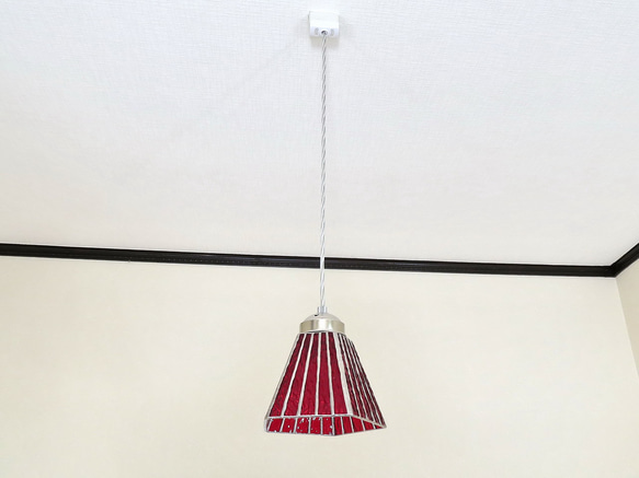 レッドのストライプ・五面（ステンドグラスペンダントライト）吊り下げガラス照明 ・Mサイズ・コード長さ選択可 