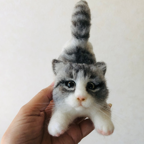 羊毛フェルト 猫 ねこ サバ白 のひ〜 羊毛フェルト にじいろ 羊毛フェルト 猫 ねこ サバ白 のひ〜 羊毛フェルト にじいろ