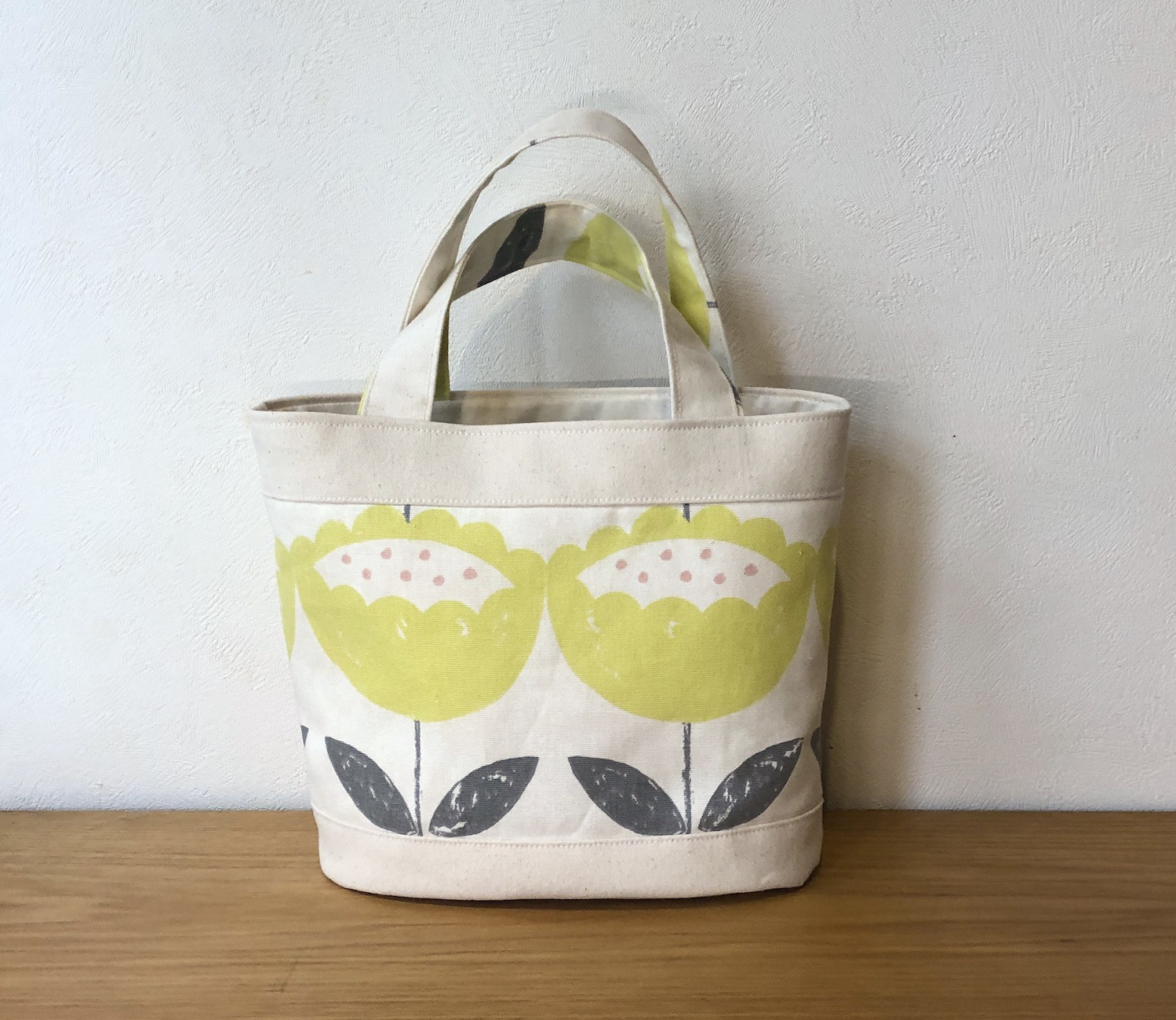 イギリスファブリック「CLARKE&CLARKE 」のミニトートバッグ