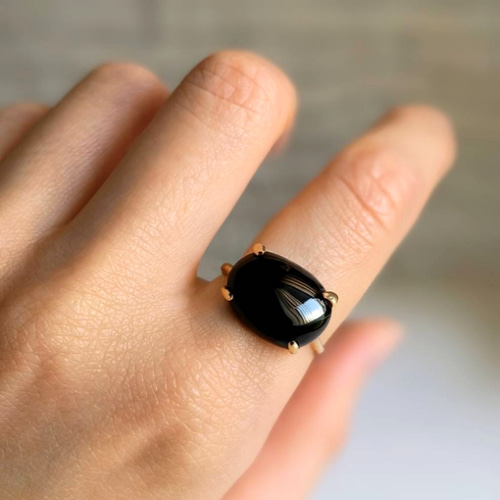 極大粒ブラックオニキス Black onyx AAA oval stone 14mm 18Kgp