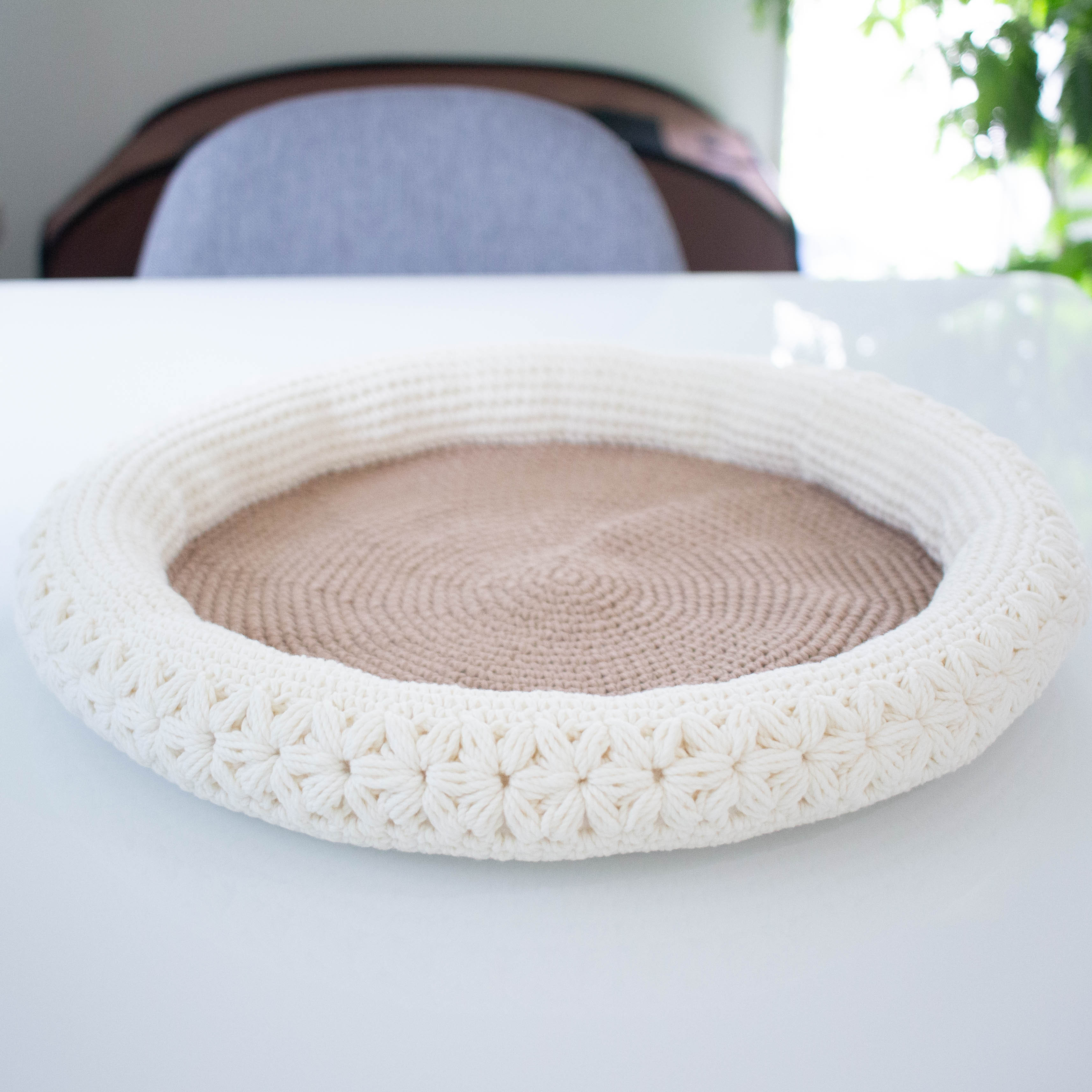 模様編みの猫ベッド　コットン100% アイボリー&ベージュ系