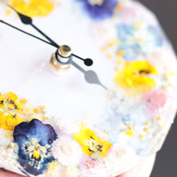 「小花を閉じ込めて」“ビオラの野花畑”時計＊固まるハーバリウム＊結婚・出産・誕生日・母の日 14枚目の画像