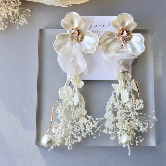 パールフラワー × レース タッセルの大ぶり ピアス【イヤリング 金属