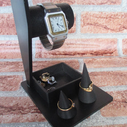 父の日　ラッピング　在庫あり　オールブラック2本掛け腕時計スタンド トレイ&リングスタンド 7枚目の画像