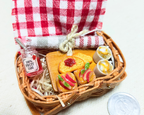 ミニチュアパン ✽ 焼き菓子他 ✽ ピクニックバスケット付 ミニチュア ピクニックセット バスケット・パン・スイーツ