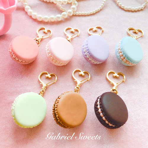 princess macaron ☆キーホルダー〔水色マカロン×ピンクビジュー 