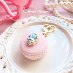 princess macaron ☆キーホルダー〔ピンクマカロン×水色ビジュー〕 1枚目の画像