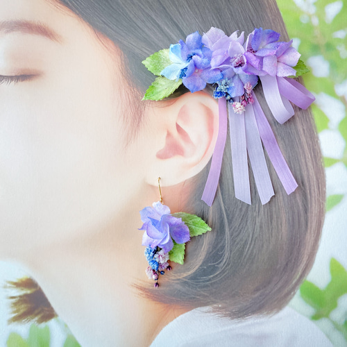 紫陽花とアンティークかすみ草のブーケピアス/イヤリング(樹脂、チタン 