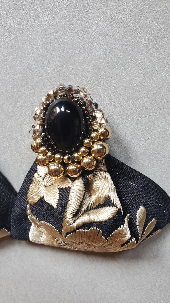 〈再販〉2wayインド刺繍リボンとビーズ刺繍のピアス&イヤリング 4枚目の画像