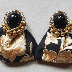 〈再販〉2wayインド刺繍リボンとビーズ刺繍のピアス&イヤリング 3枚目の画像