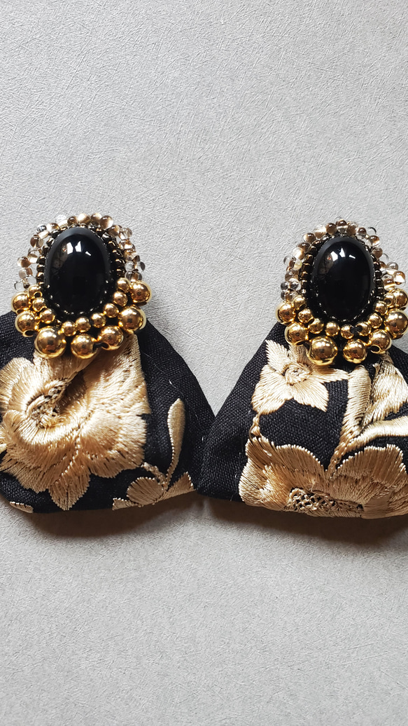 〈再販〉2wayインド刺繍リボンとビーズ刺繍のピアス&イヤリング 3枚目の画像