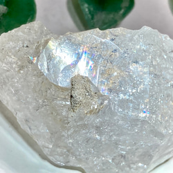 ゴールデンマイカ内包　天使のギフト❦͙ レインボー エレスチャル  骸骨水晶　原石 3枚目の画像