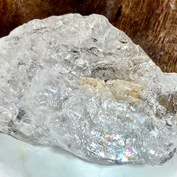 ゴールデンマイカ内包　天使のギフト❦͙ レインボー エレスチャル  骸骨水晶　原石 1枚目の画像