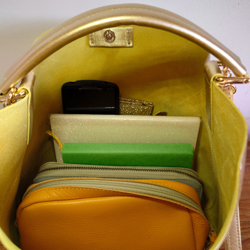 秋冬バッグ メタリックカラー ゴールド ワンハンドル レザー2wayバッグ