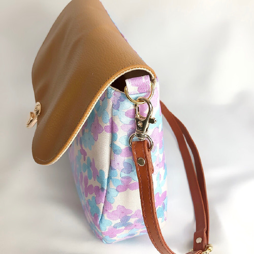 fafaフェフェ 紫陽花柄×モンチッチ ファスナー付きトートバッグ