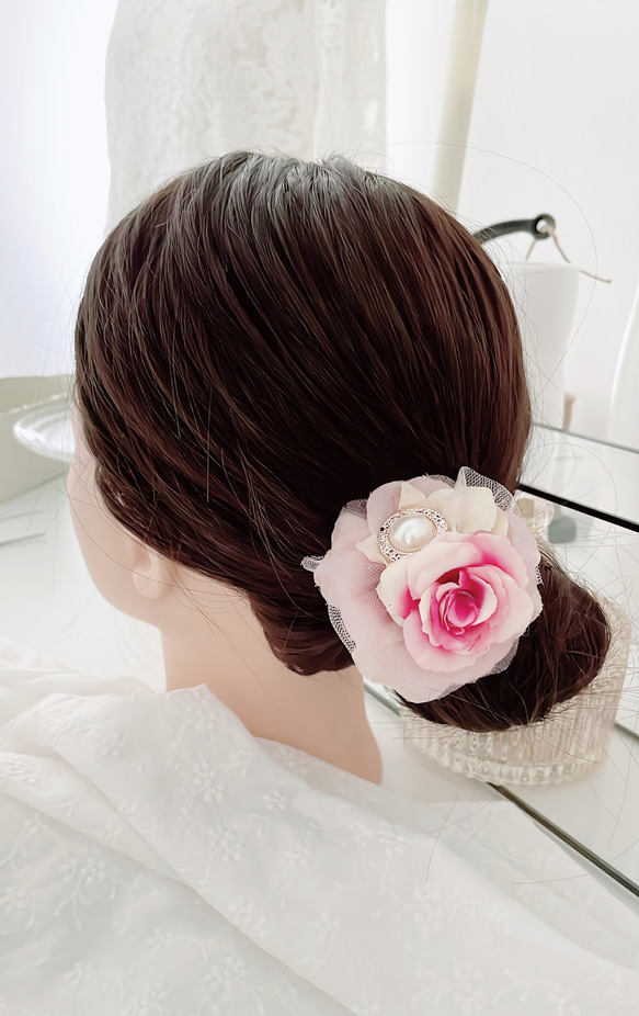 キラキラレッドローズヘアアクセサリー＊コサージュ✿アーティフィシャルフラワー 3枚目の画像