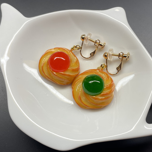 M's Casa。パイナップルクッキーピアス M's Casa様専用。パイナップル