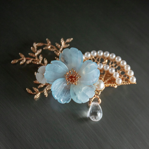 天然石アクアマリンのお花のヘアクリップor ヘアコーム ヘア