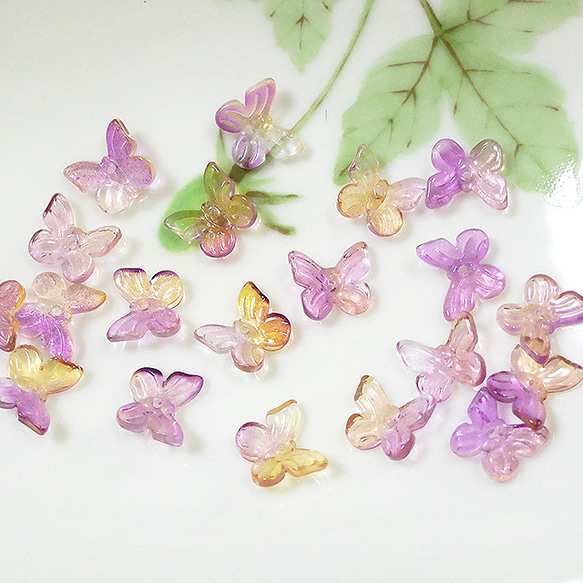 ピンク系♪韓国ビーズ＆オーロラ❤トリプル捻りビーズの蝶々カスタム