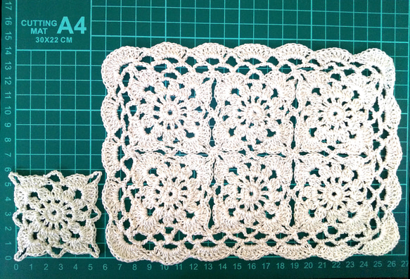 【サイズが選べる】レース編み・花柄モチーフ四角ドイリー⑥　（モチーフ45個 ５✕９） 2枚目の画像
