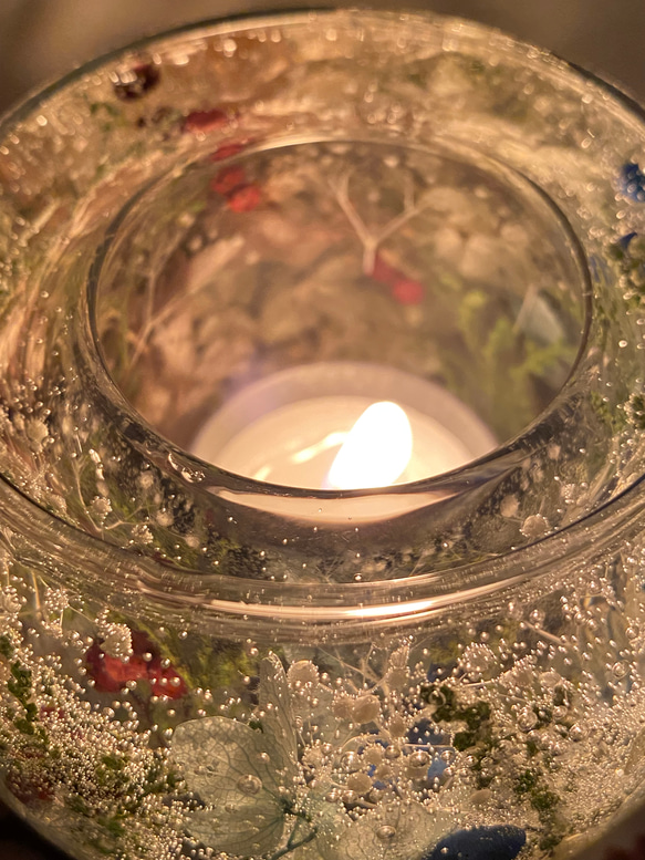 アジサイの季節に…くすみアジサイのジェルキャンドルホルダー (ティーライトキャンドルとLEDライト付き) 8枚目の画像
