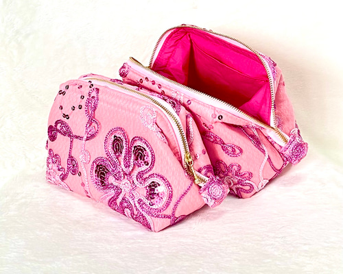 化粧ポーチ(ワイヤーポーチ)／キャンパス地／ピンクのお花