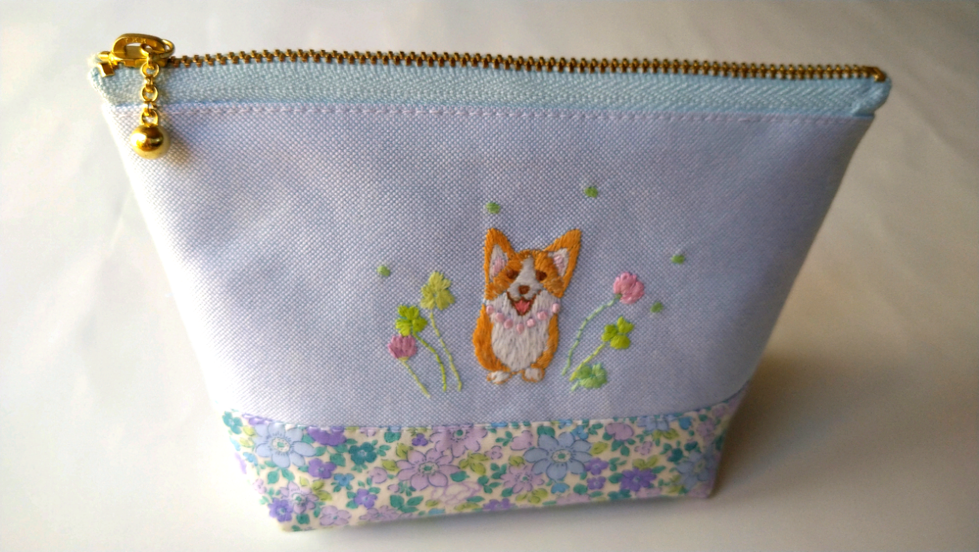 コーギーの刺繍 ポーチ ポーチ YUKI 通販 14028375｜Creema