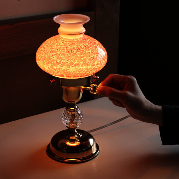 USAヴィンテージマーブルクランベリーのミルクガラスシェードテーブルライト｜アンティーク卓上照明・ルビーレッドおしゃれ 5枚目の画像