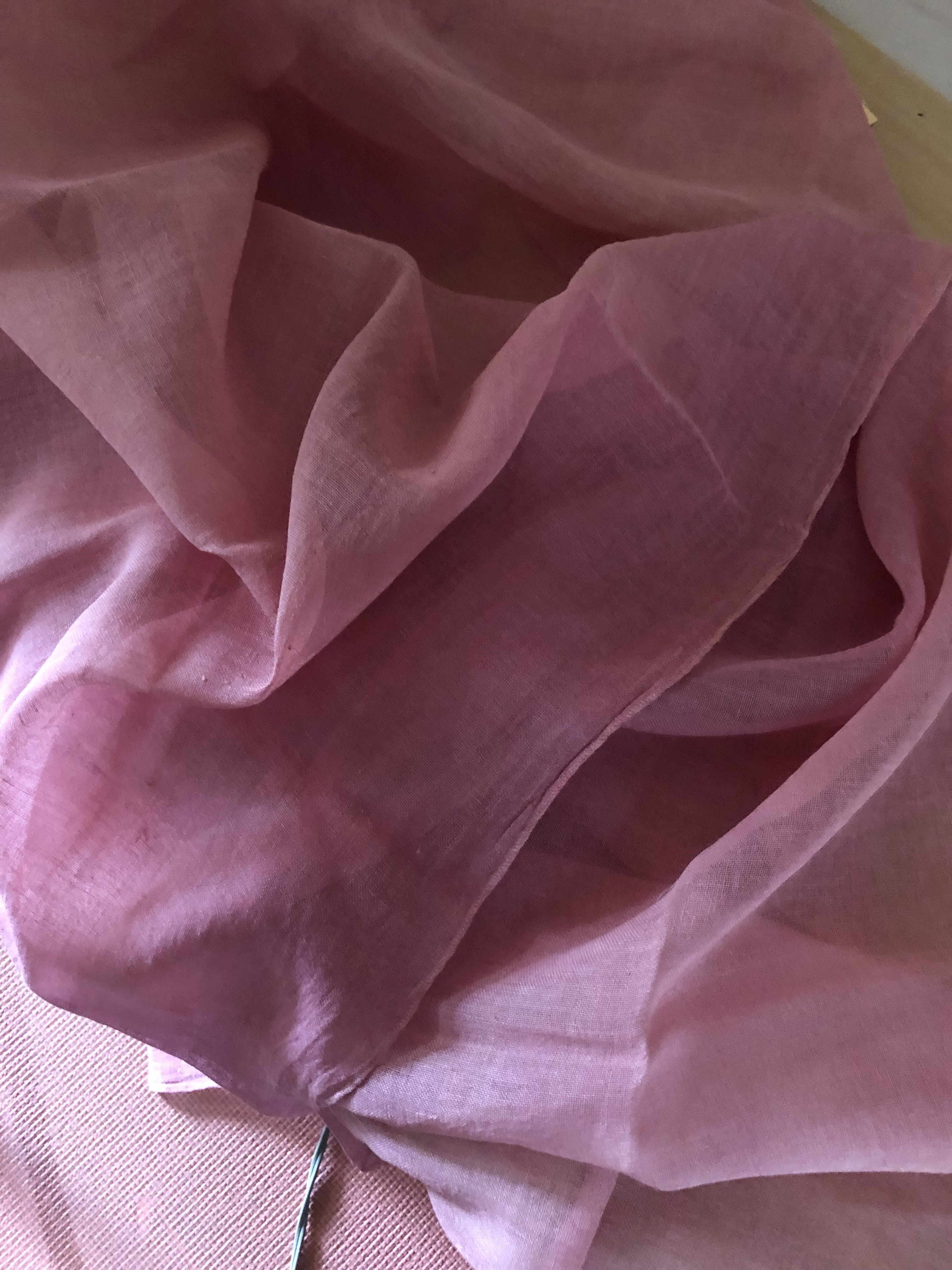 #264ヘンプ大判ショール草木染め