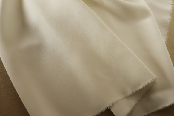 NO.5 二重織りのトリアセテート「人気ストレッチ素材」 OFF WHITE 4枚目の画像