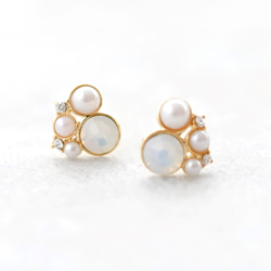 ピアス再入荷！white opal bijoux pierce（イヤリング有） 1枚目の画像