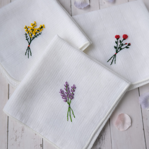 名入れ無料】ラベンダー手刺繍のガーゼタオルハンカチ ハンカチ