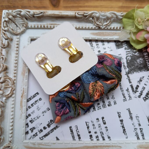 インド刺繍 リボン クリアカボション 2way おおぶり イヤリング/ピアス