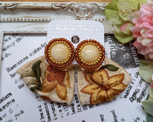 インド刺繍 ビーズ刺繍 おおぶり 2way ピアス/イヤリング